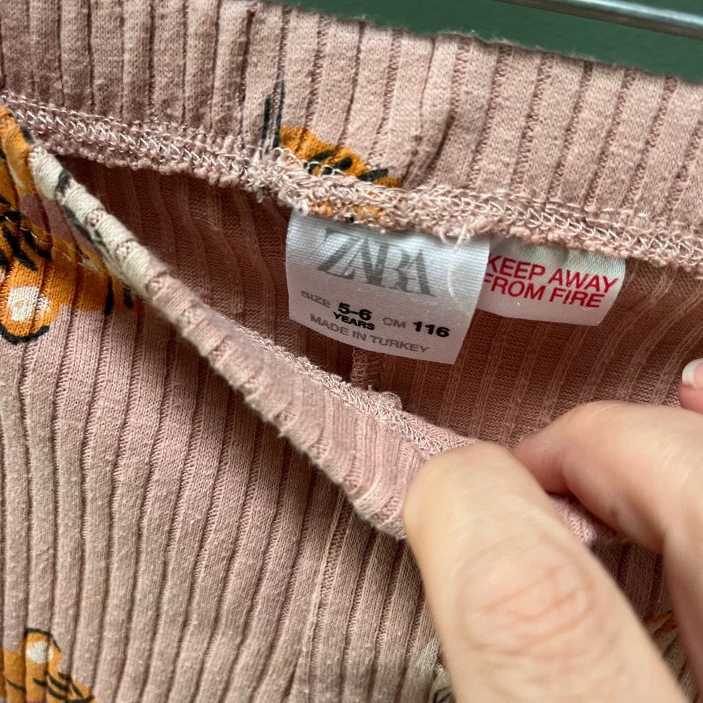 Zara Kids Pink Tiger Print Sweatshirt and Ribbed Leggings Set Size 5-6 Years